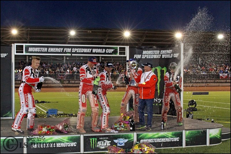 13686792 10210098323680465 5738022498349311013 n